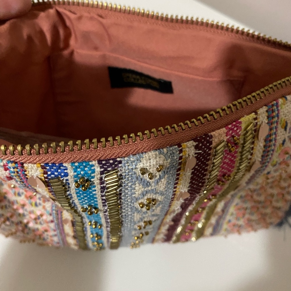Embroidered bag - Picture 3 of 4